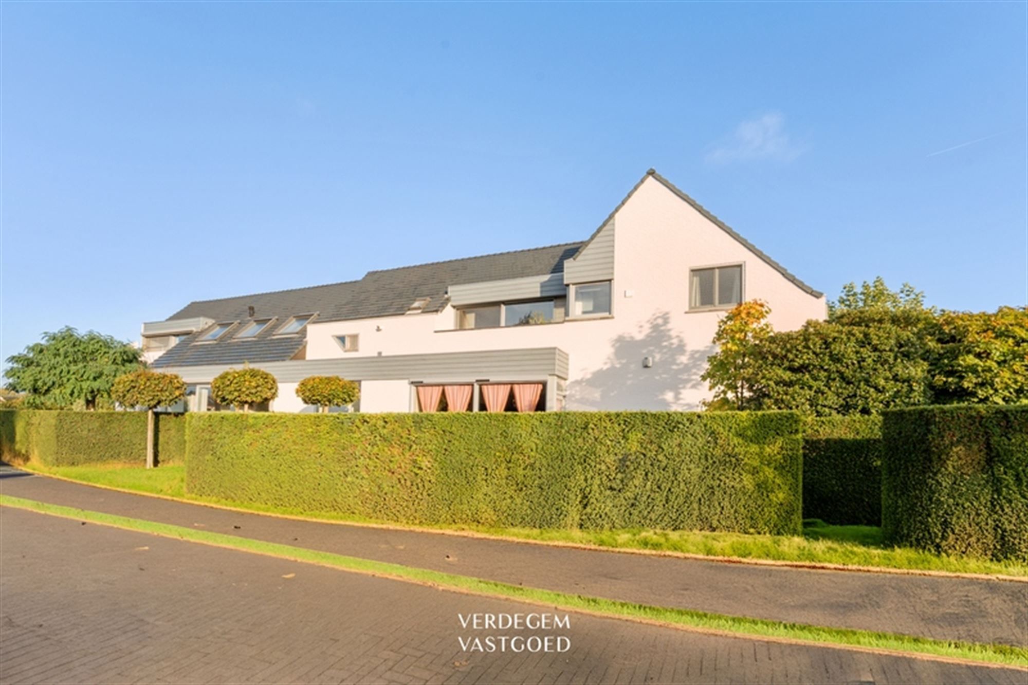 Klassevol en instapklaar appartement met 1 slpk, terras en autostaanplaats op een topligging foto 15