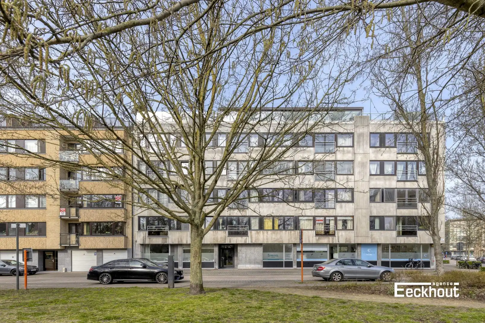 Ruim en zonnig appartement met open zicht en 2 slaapkamers, in het centrum van Oostende, vlakbij jachthaven. foto 6