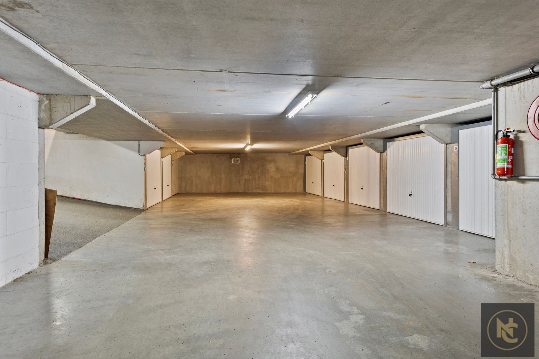 Stijlvol dakappartement met 1 slaapkamer en autostaanplaats foto 27