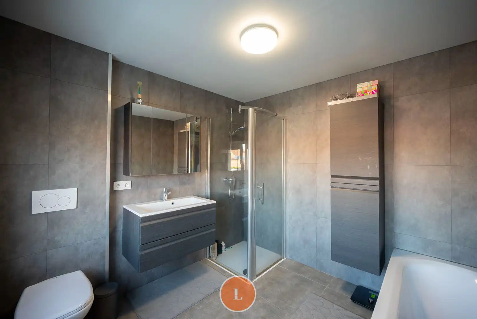 Instapklare woning met garage in Menen foto 7