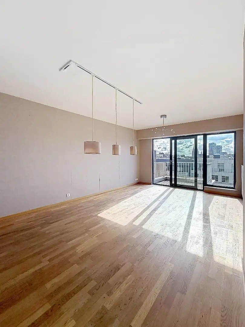 Zongericht appartement met terras in het stadcentrum doch in een oase van groen foto 10