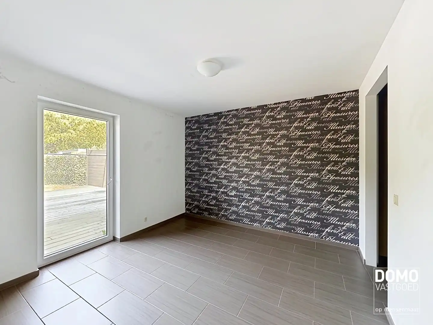 Gelijkvloers appartement met tuin en ondergrondse garage te Kermt - energielabel B -121m² bewoonbare oppervlakte foto 6