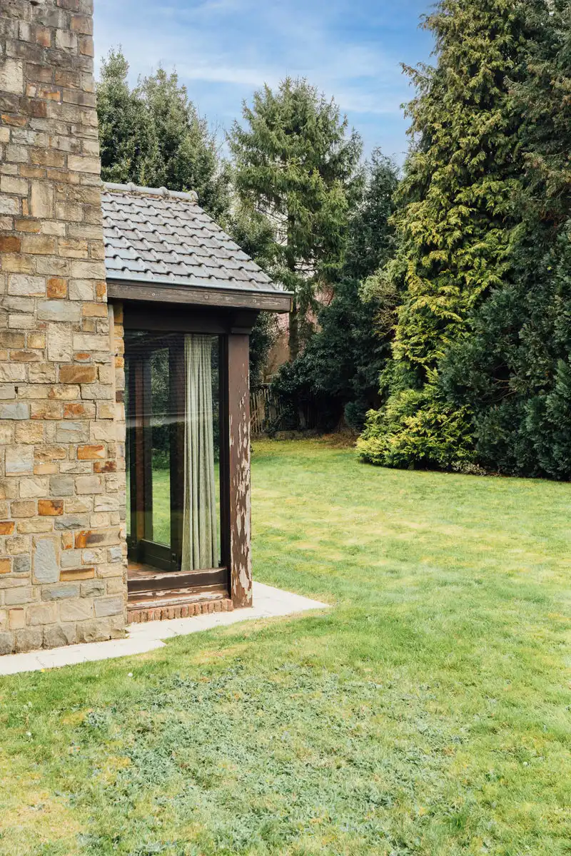 Karaktervolle open bebouwing op een prachtig groen perceel foto 24