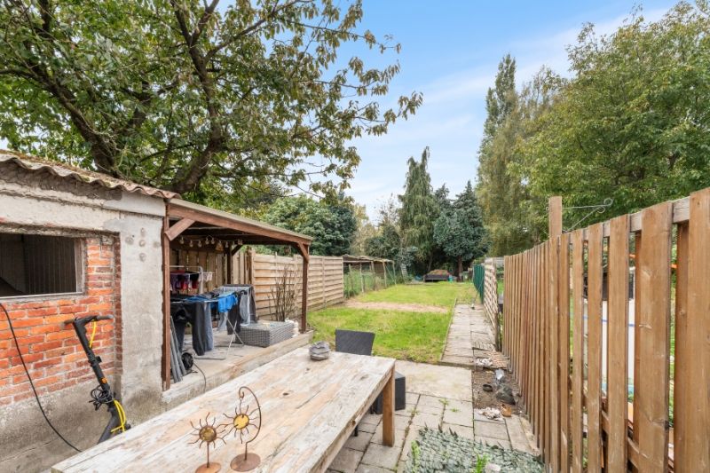 Woning met zij-ingang aan de stadsrand - 3 slpkmrs. foto 15