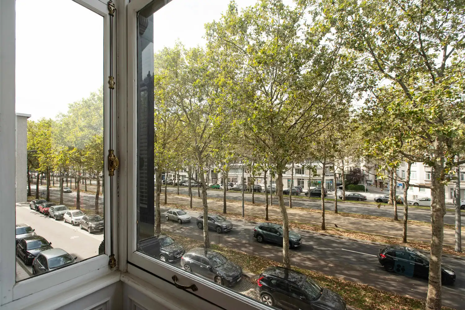 Ruime en luxueuze neoclassicistische herenwoning incl. dubbele garage en veelzijdige mogelijkheden op toplocatie te Antwerpen-Zuid foto 17