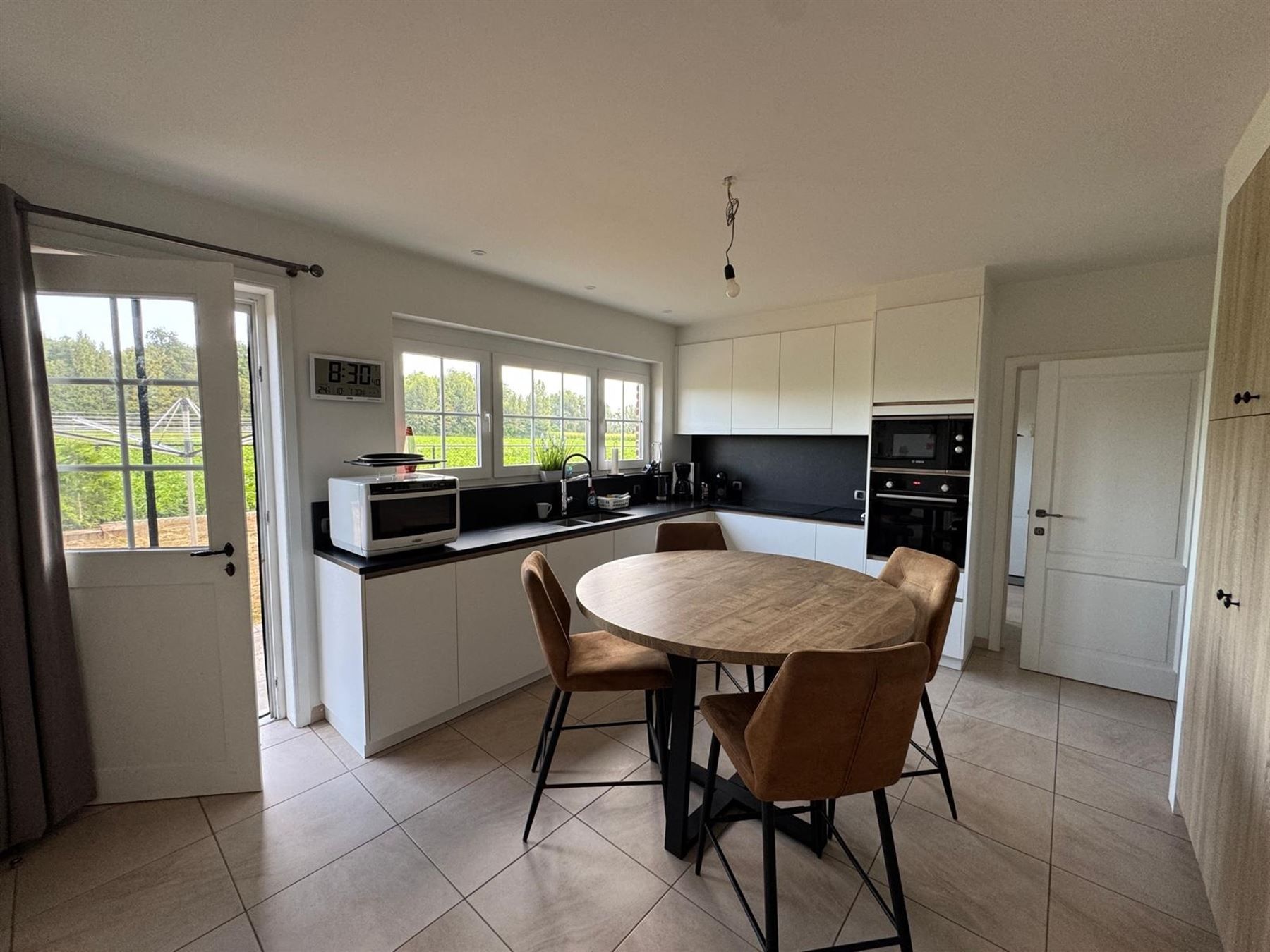 instapklare woning met 4 slaapkamers foto 5