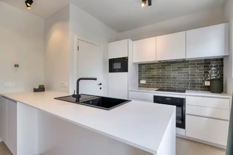 Te huur – stijlvol en energiezuinig appartement in Zeveneken foto 4