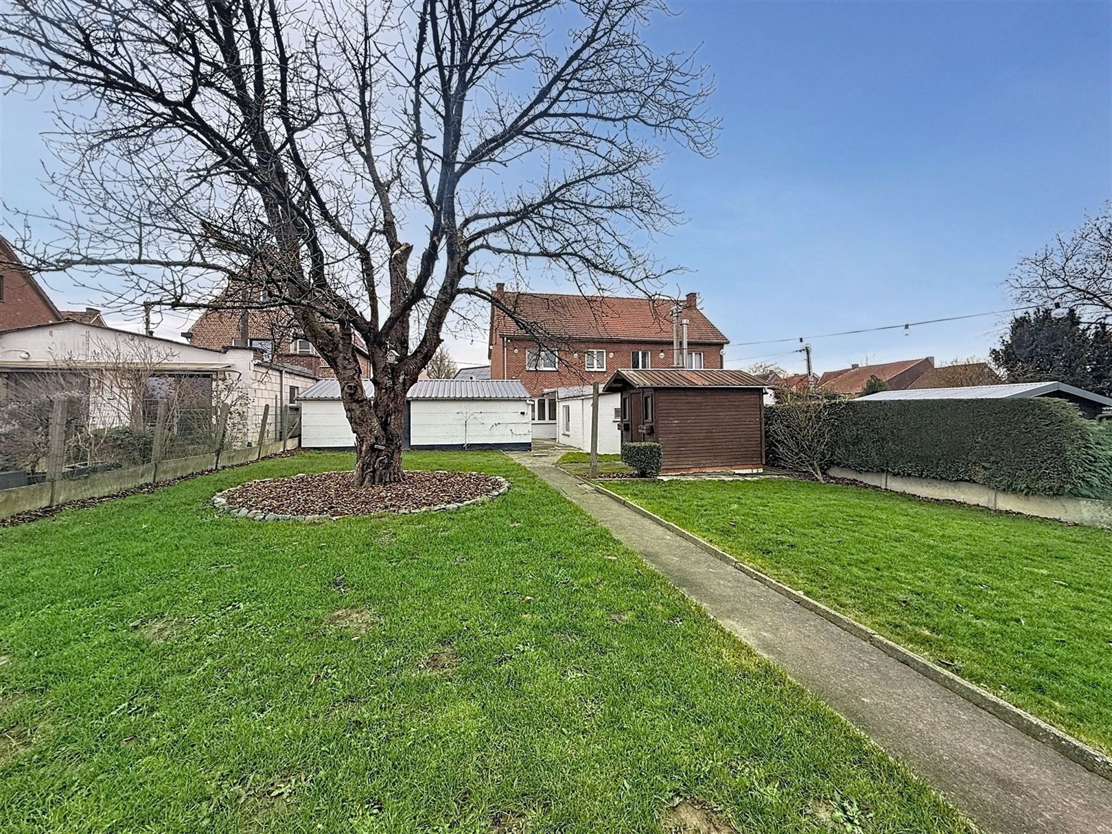 Instapklare woning 2 slpks, garage, tuin, 6a 64ca foto 3