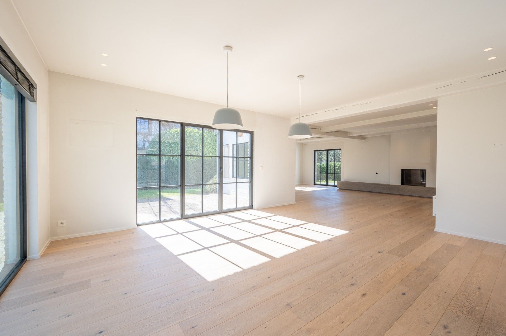Alleenstaande villa genietend van prachtige open zichten op de polders. foto 3