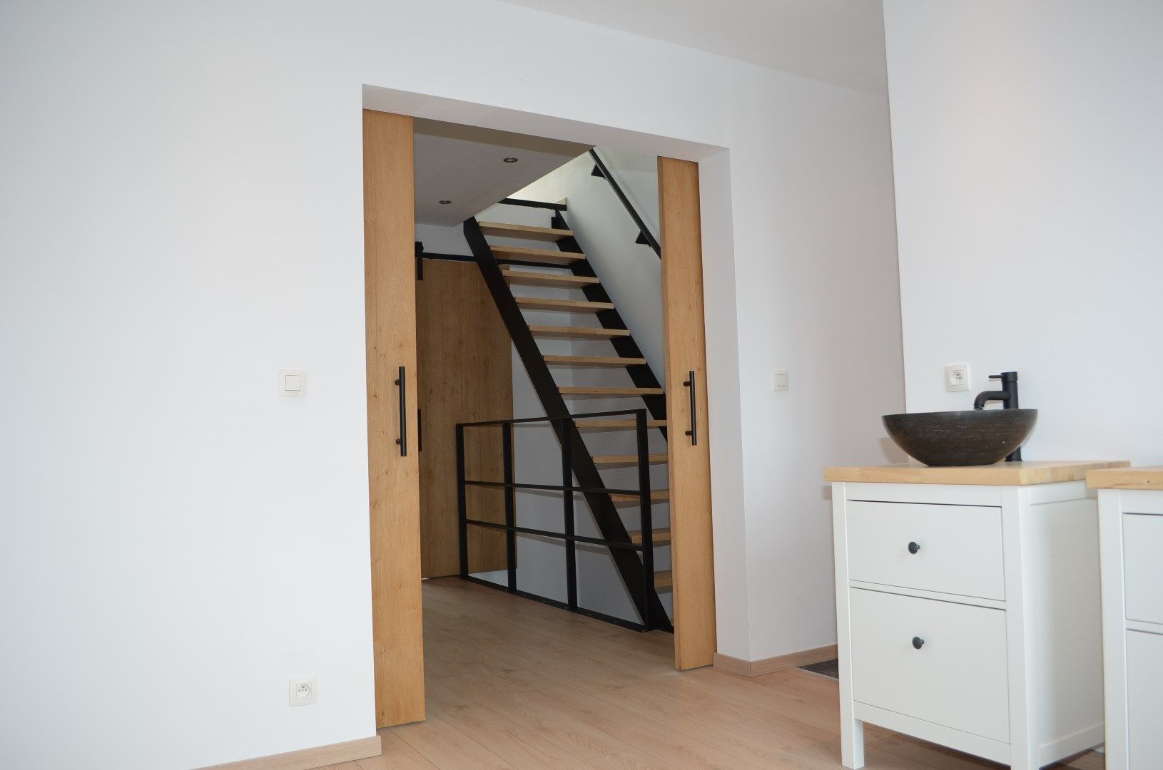 Volledig gerenoveerde woning in het centrum met stadstuintje. foto 13