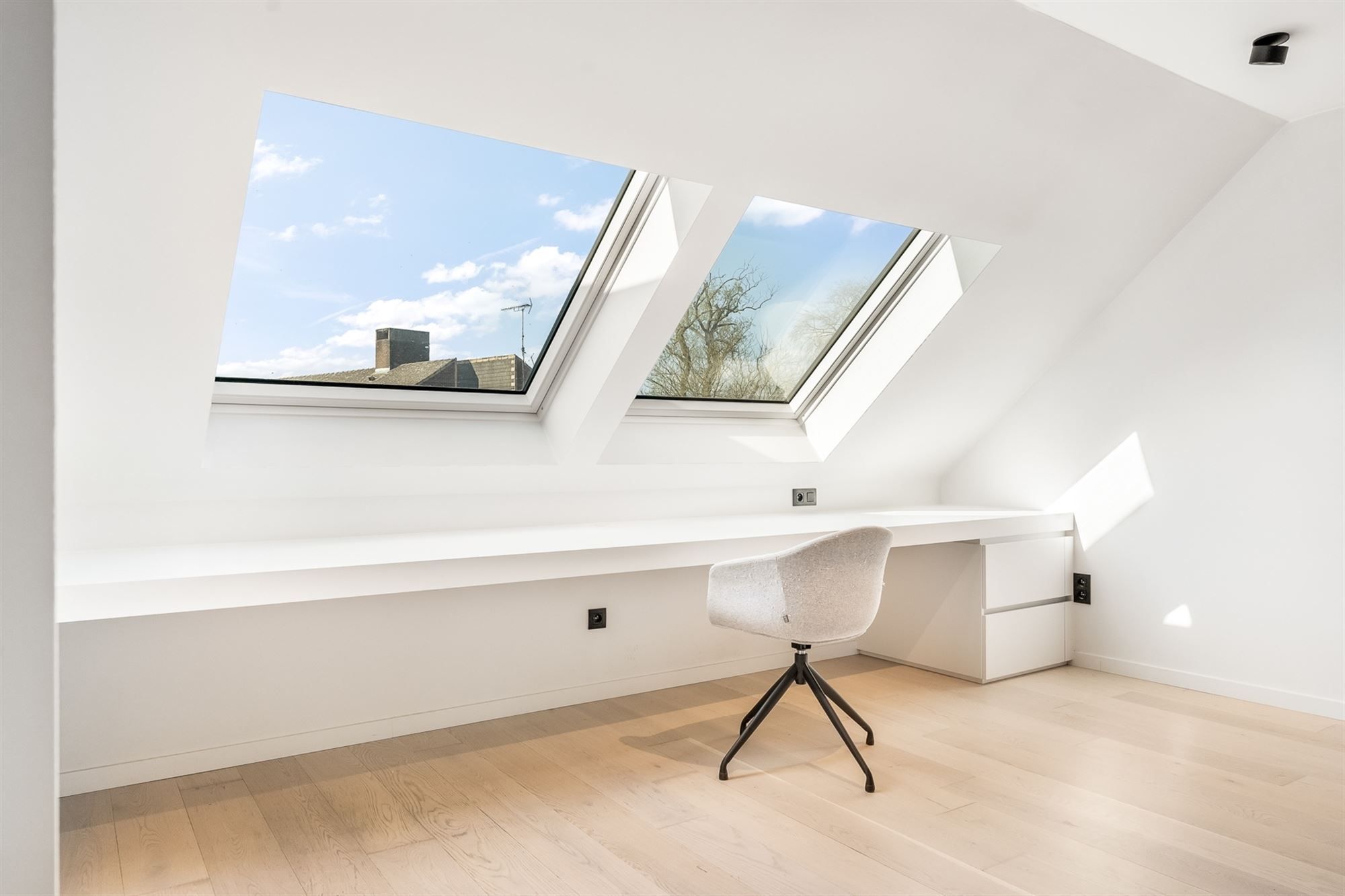 KNAP GERENOVEERD, LICHTRIJK APPARTEMENT (129M²) MET 3 SLAAPKAMERS TE HALEN foto 10