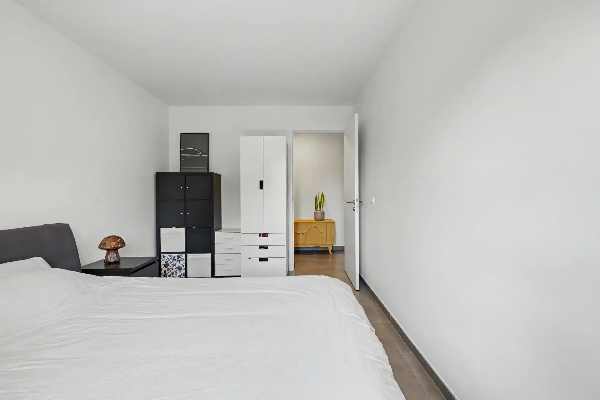 Instapklaar gelijkvloersappartement met 2 slaapkamers & ondergrondse autostaanplaats foto 12
