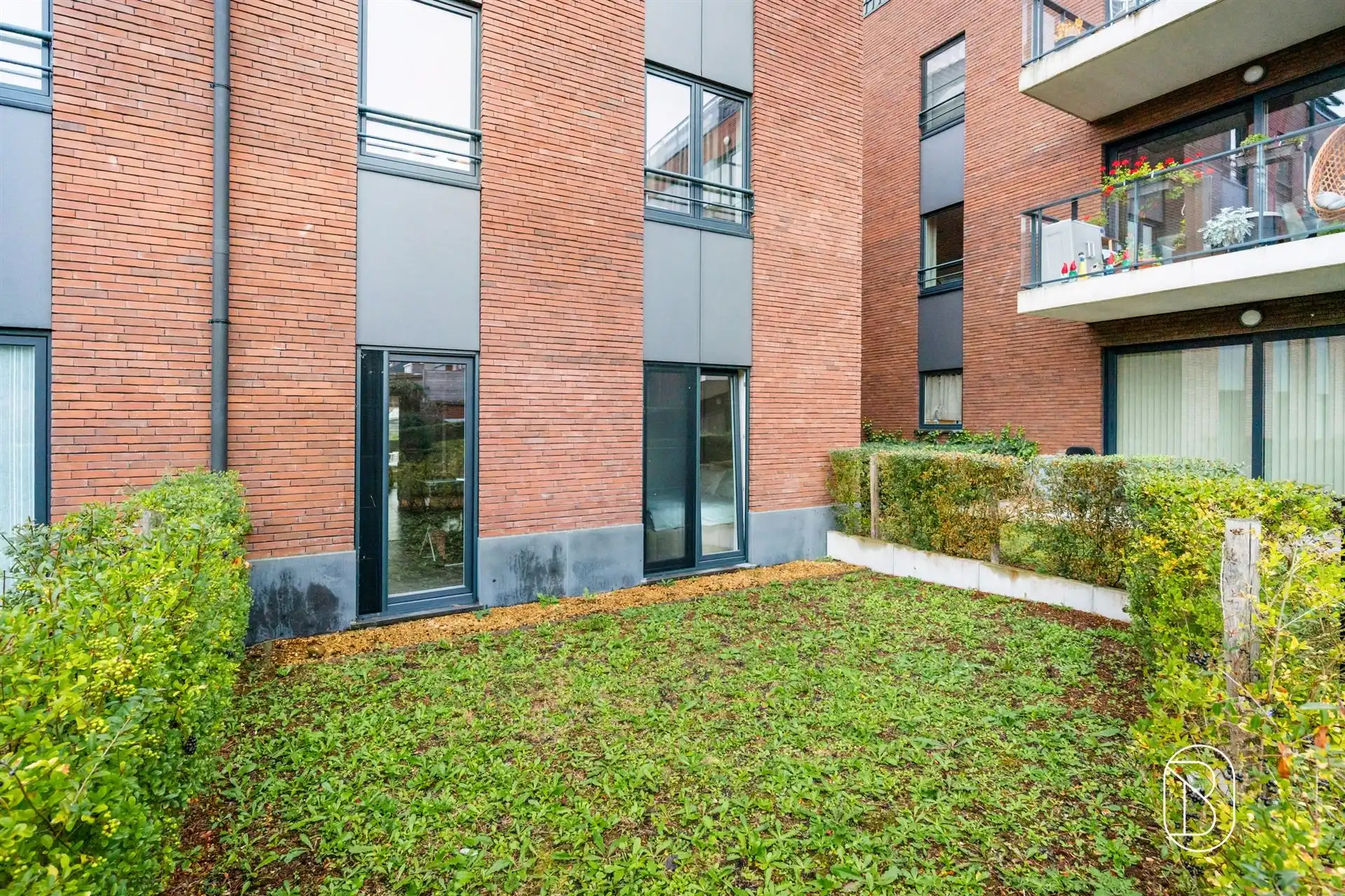 Mooi gelijkvloers appartement met 2 slaapkamers!  foto 9