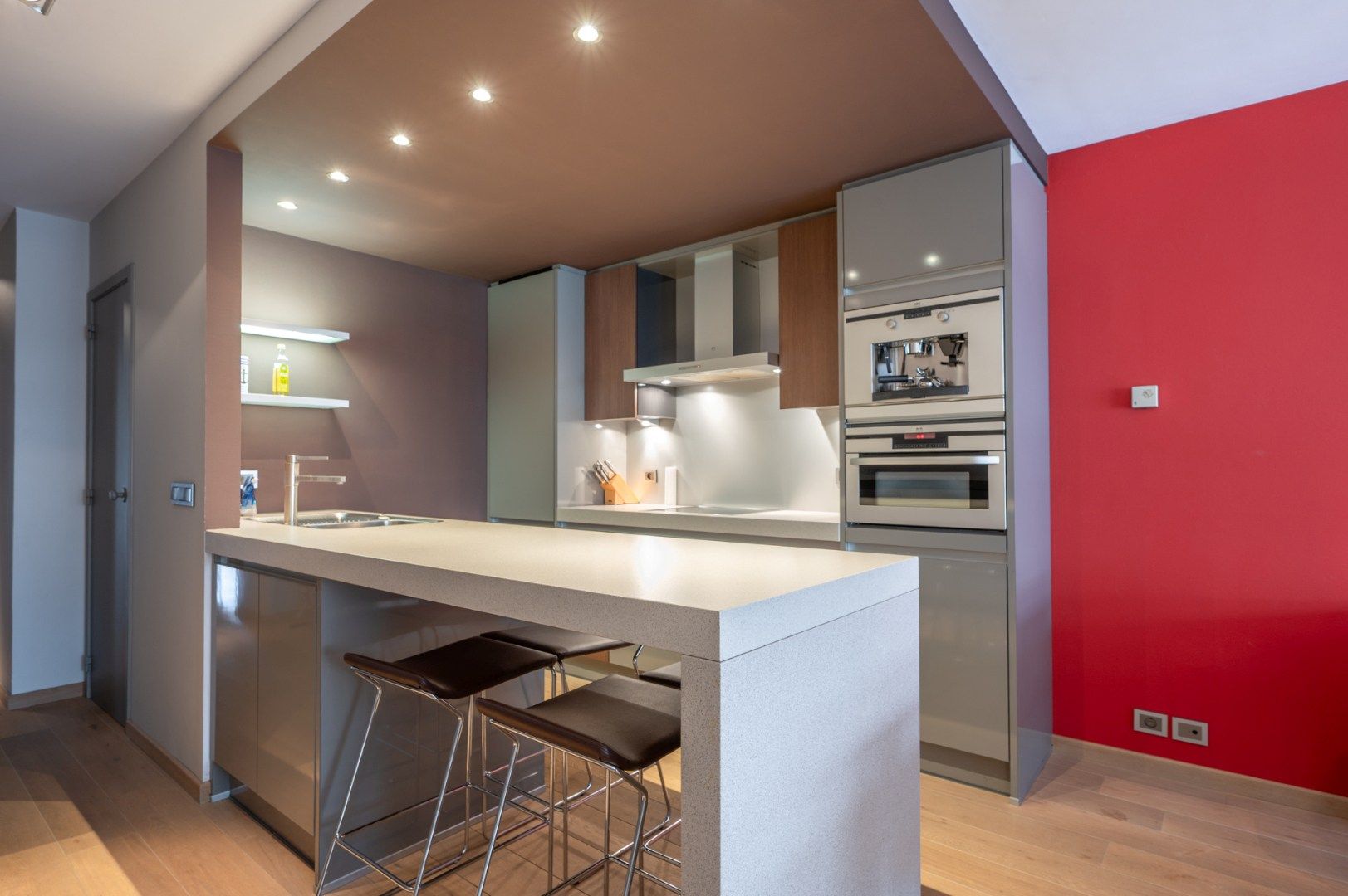 Mooi gemeubeld appartement op super locatie tussen de Zoutelaan en de Dumortierlaan foto 3