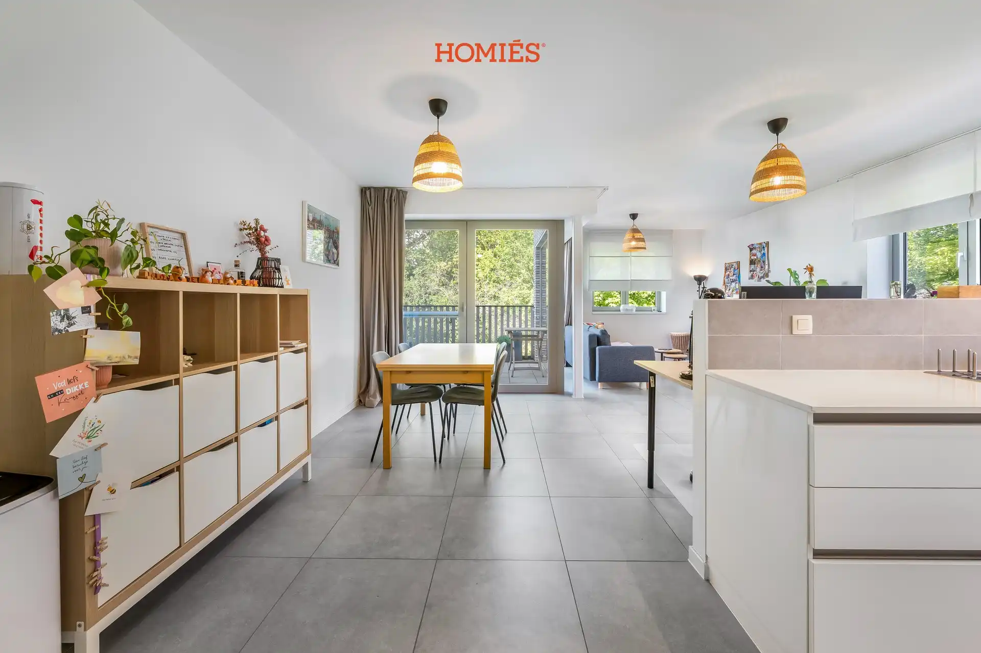 Modern 1-slaapkamerappartement met terras en staanplaats foto 11