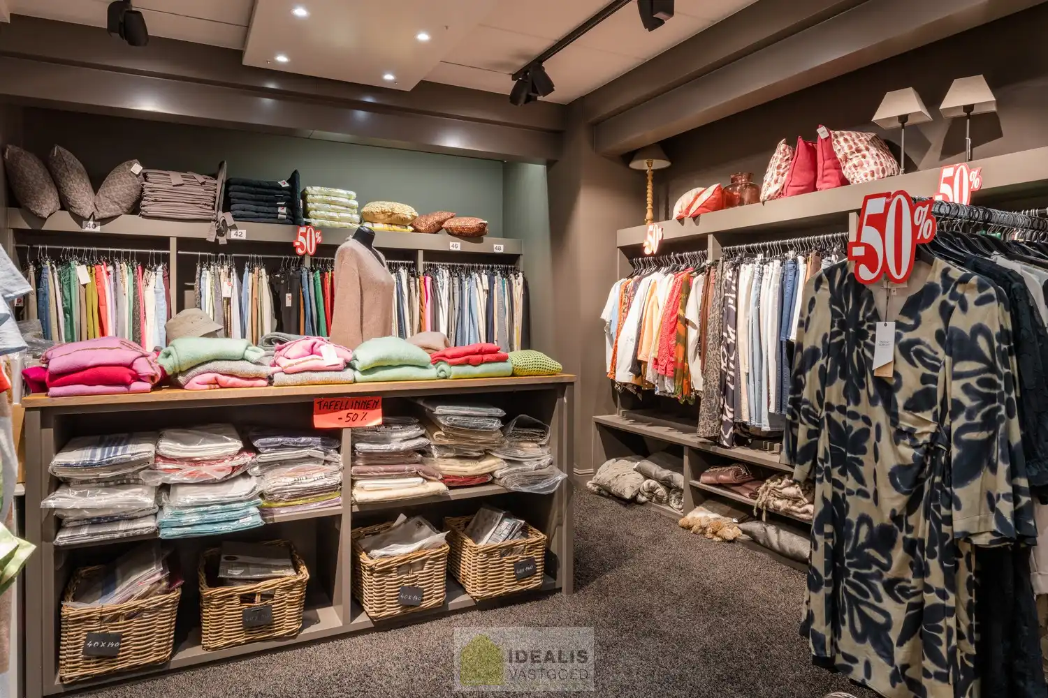 INSTAPKLARE HANDELSRUIMTE VAN MAAR LIEFST +- 410M² MET RIANTE WONING OP SCHITTERENDE COMMERCIËLE ZICHTLOCATIE!! foto 17