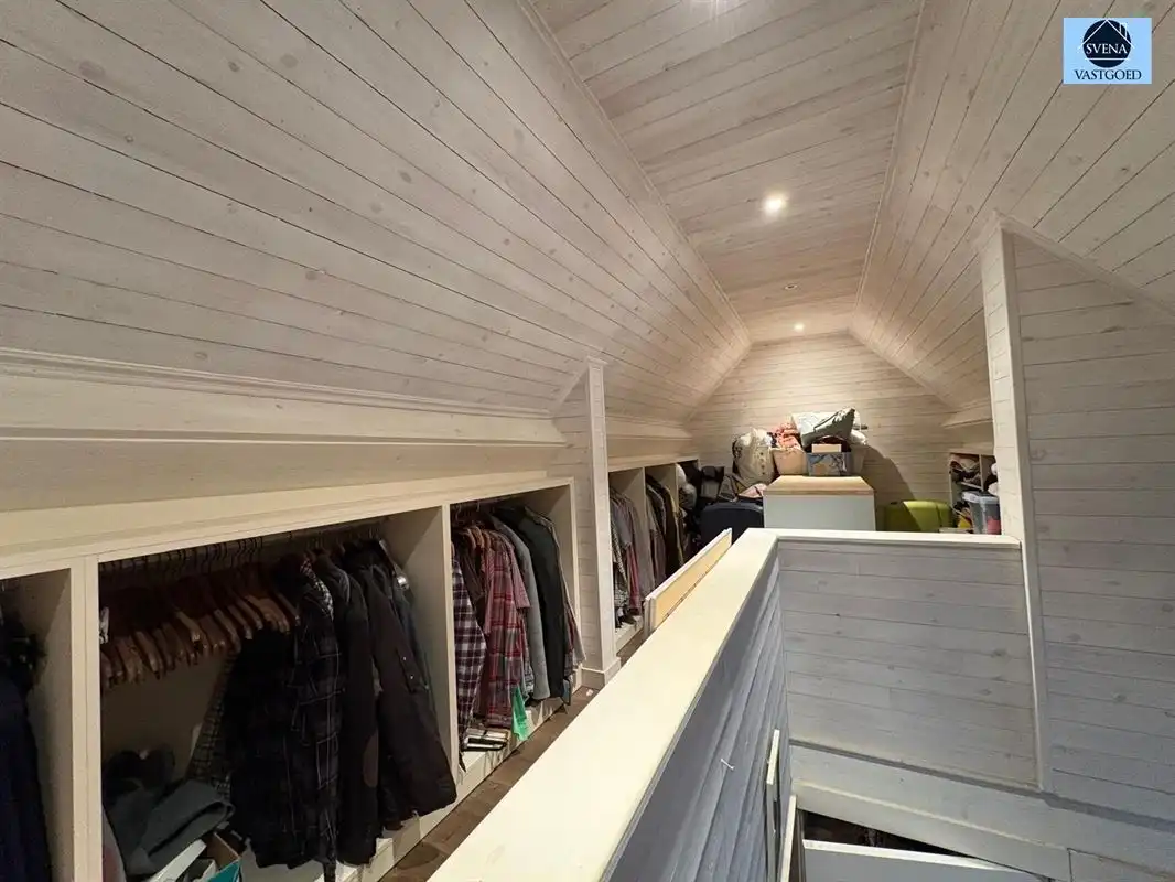 KARAKTERVOLLE WONING MET 5 SLAAPKAMERS foto 14