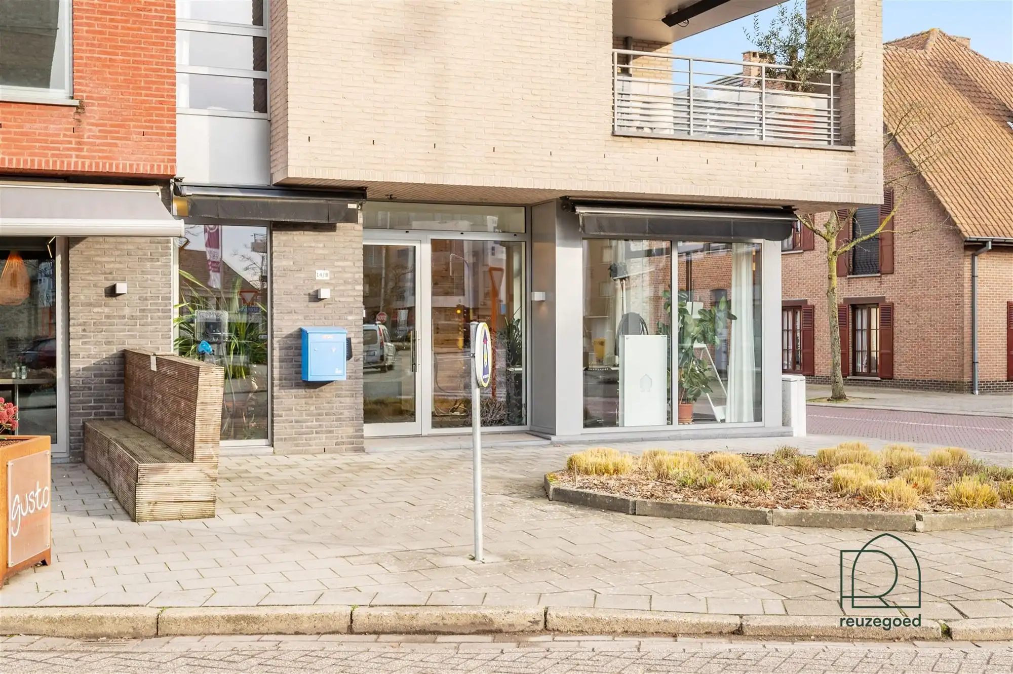 Handelspand met topligging op het Kerkplein van Bonheiden foto 3