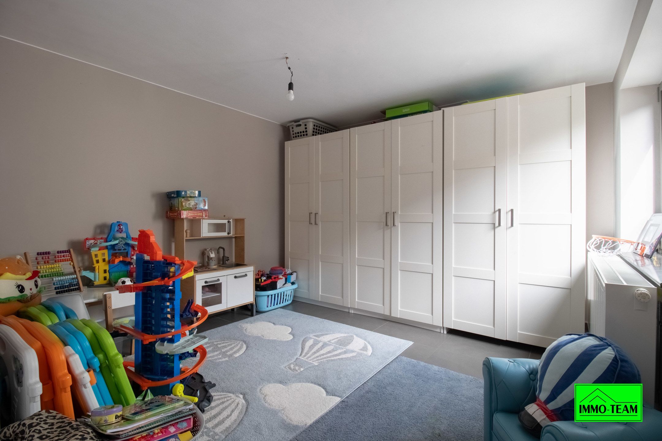 Instapklare gezinswoning met royale woonruimte en luxe  foto 22