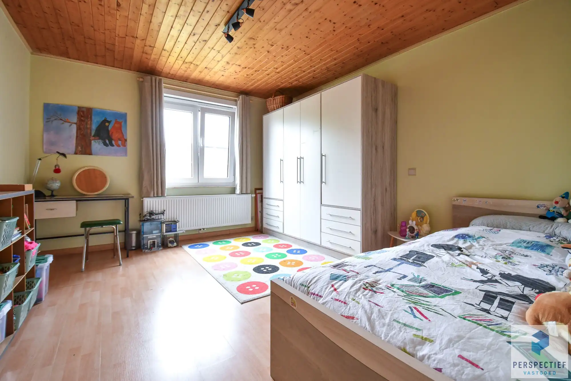 Ruime en energiezuinig gerenoveerde halfopen bebouwing met 5 slaapkamers, garage en zonnige tuin foto 21