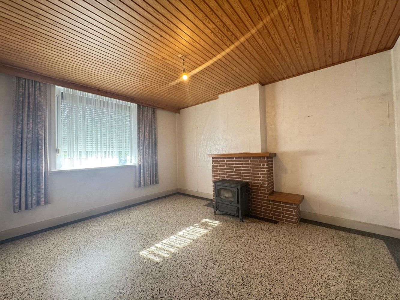 KARAKTERVOLLE, TE RENOVEREN WONING (H.O.B.) foto 3