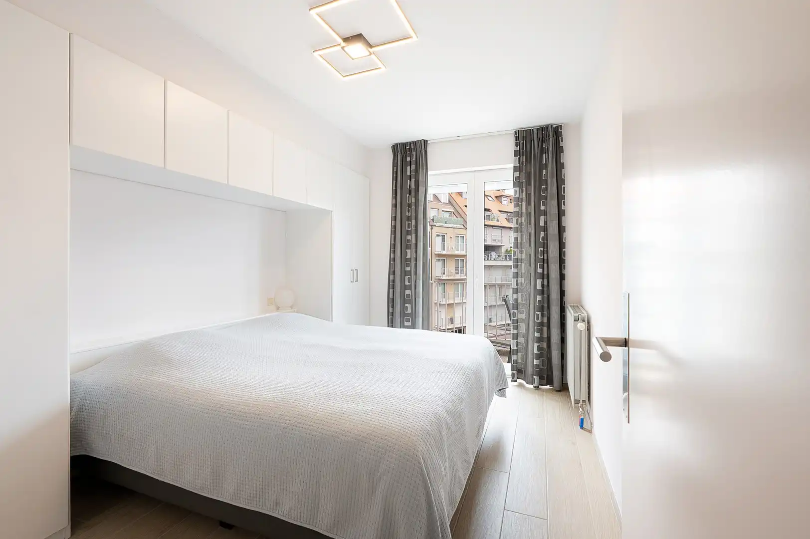 Een ruim appartement op toplocatie in het hart van Knokke. foto 13