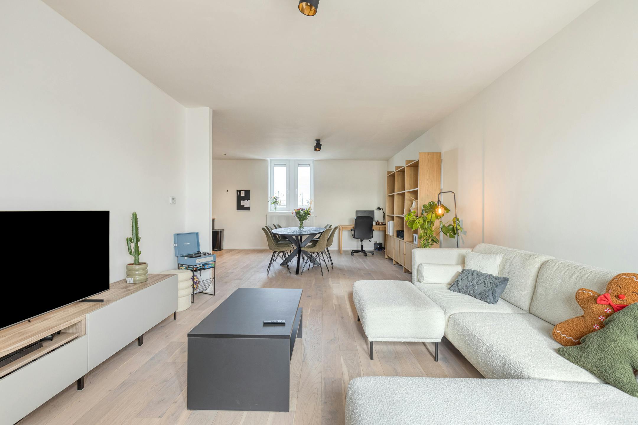 Recent gerenoveerd appartement met terras te koop in Antwerpen foto 2