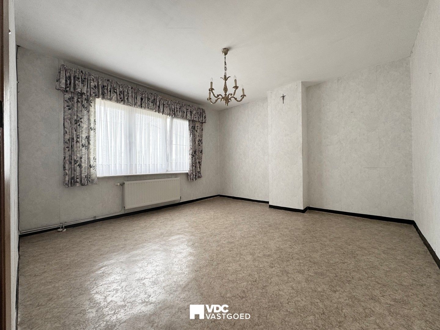 Te renoveren woning met uniek uitzicht op de velden foto 10