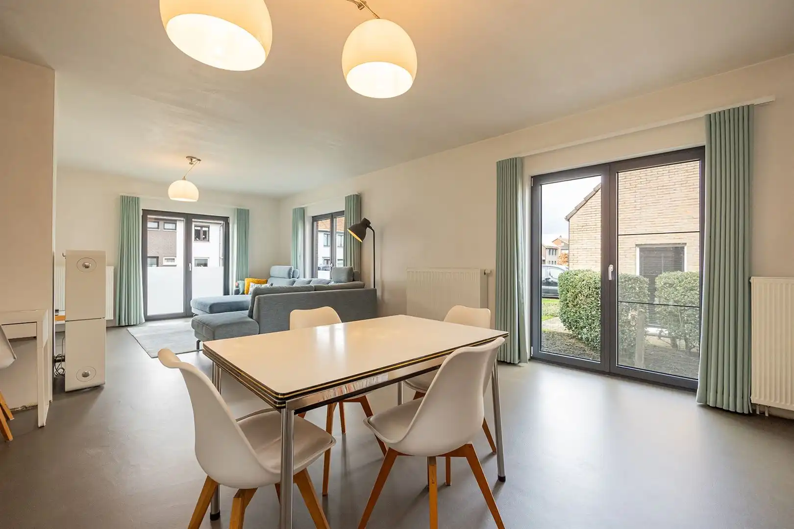 Instapklare laagbouwwoning op een rustige locatie.  foto 21