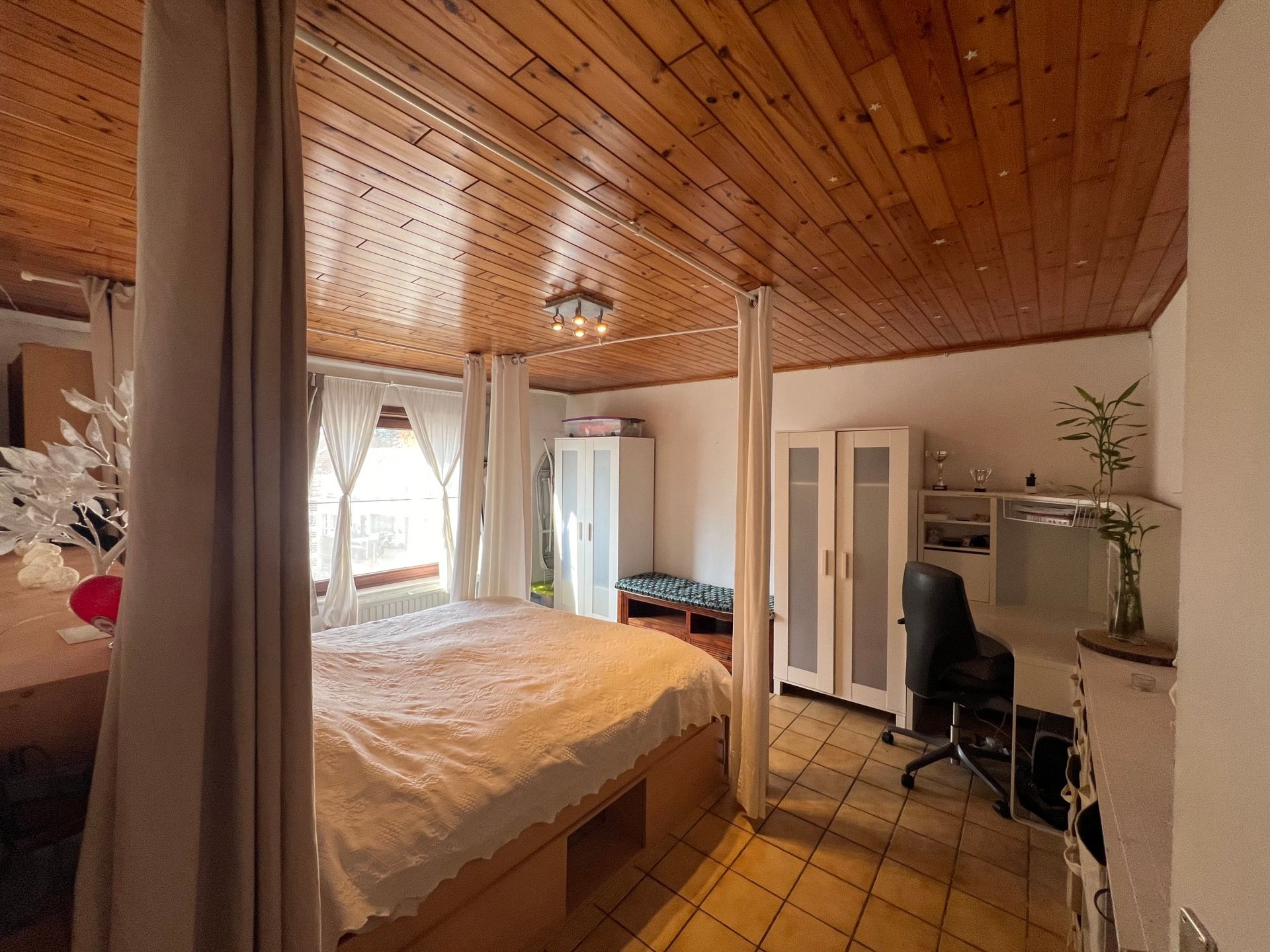 Leuke woning met mogelijke winkelruimte in centrum foto 13