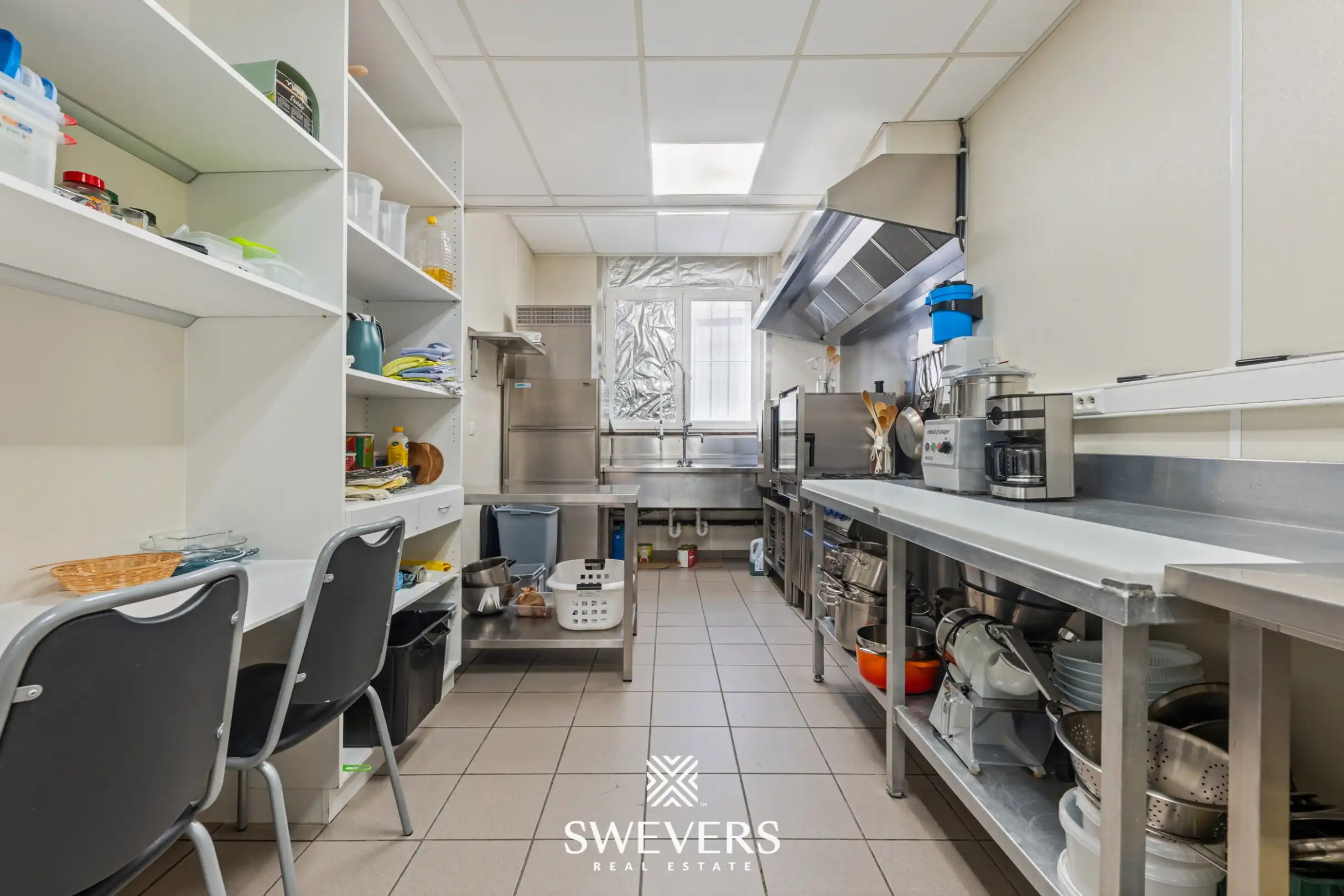 Instapklaar handelshuis op toplocatie met een oppervlakte van 272m2 foto 23