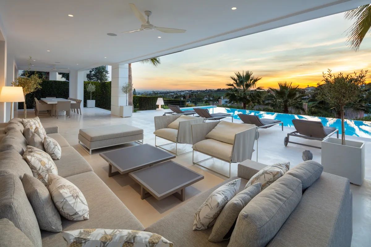 Spectaculaire villa met panoramisch uitzicht in Nueva Andalucía - luxe levensstijl in de iconische golfvallei van Marbella foto 21