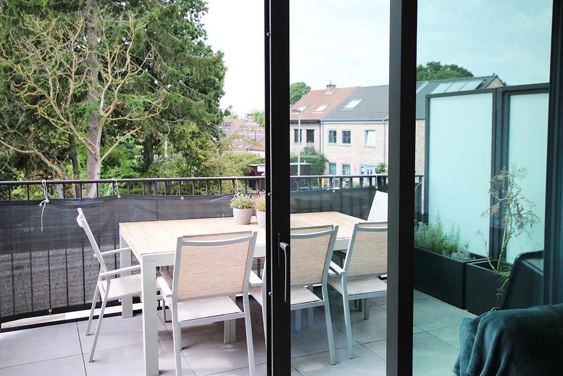 Recent, lichtrijk appartement met mooi terras, inclusief autostaanplaats en berging in centrum Broechem! foto 8