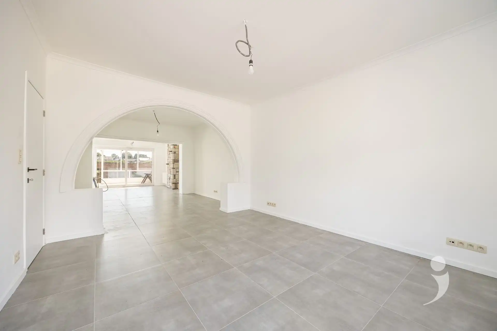 Karaktervolle, volledig gerenoveerde woning met 4 slaapkamers, 2 badkamers en zonnige tuin! foto 5