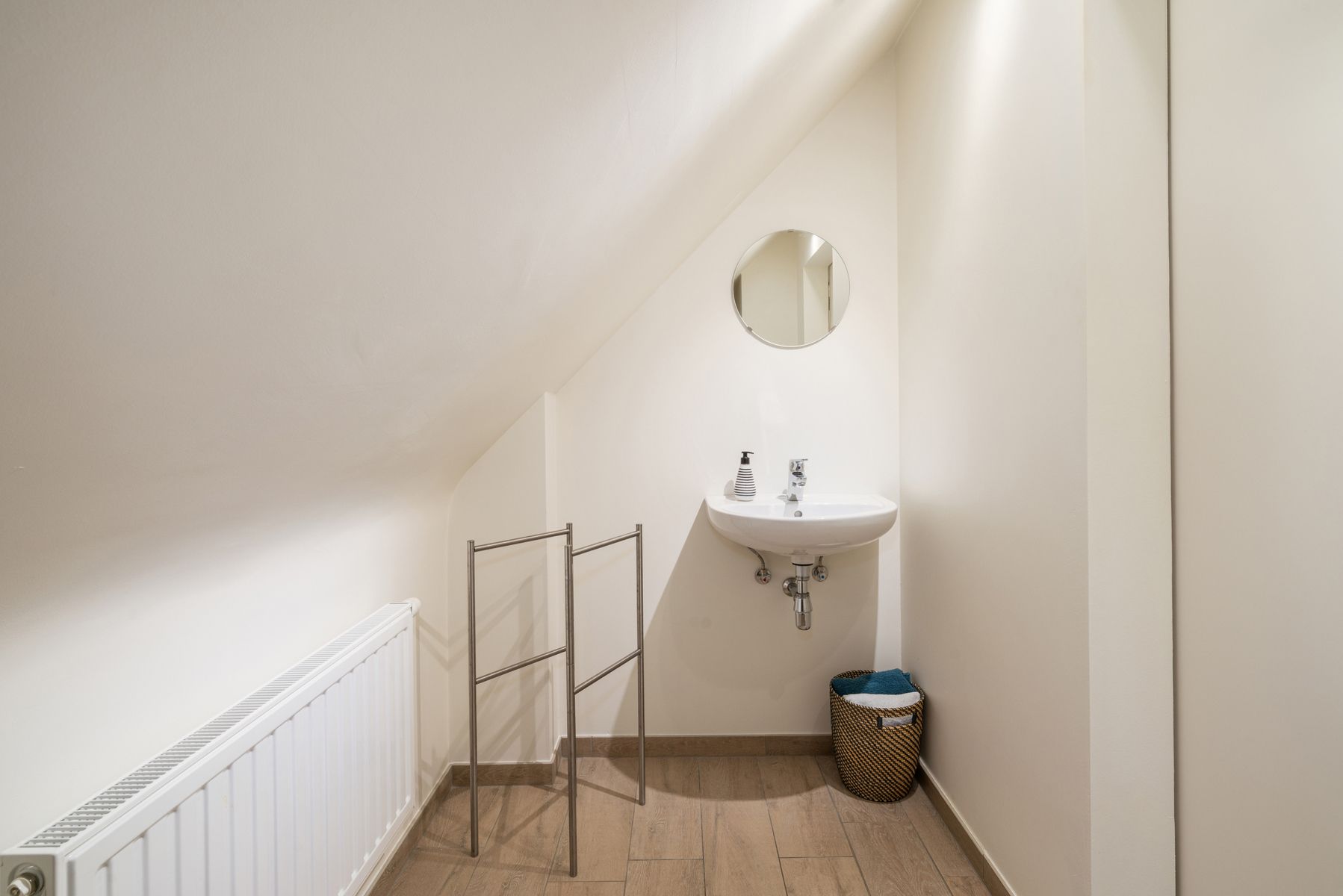 Instapklaar appartement met twee slaapkamers en staanplaats! foto 11