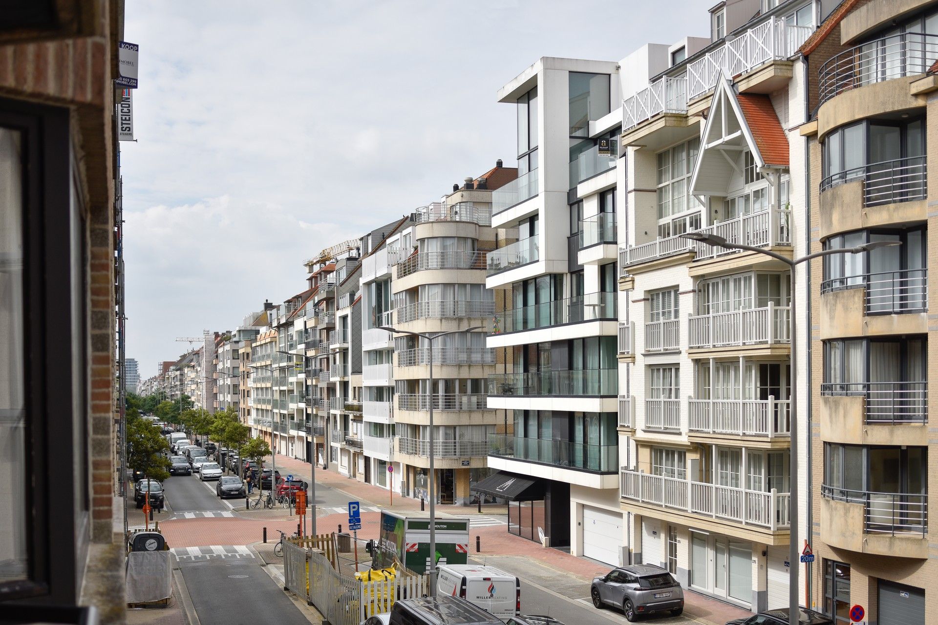 Toprenovatie met 3 slaapkamers en zijdelings zeezicht foto 23