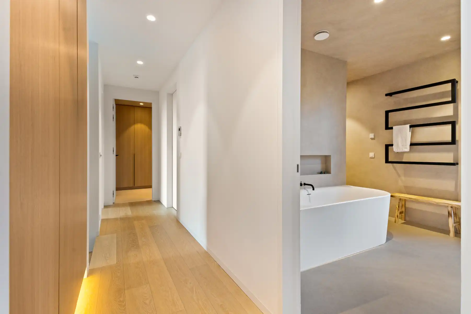 Exclusieve recente woning met hoogwaardige afwerking. foto 21