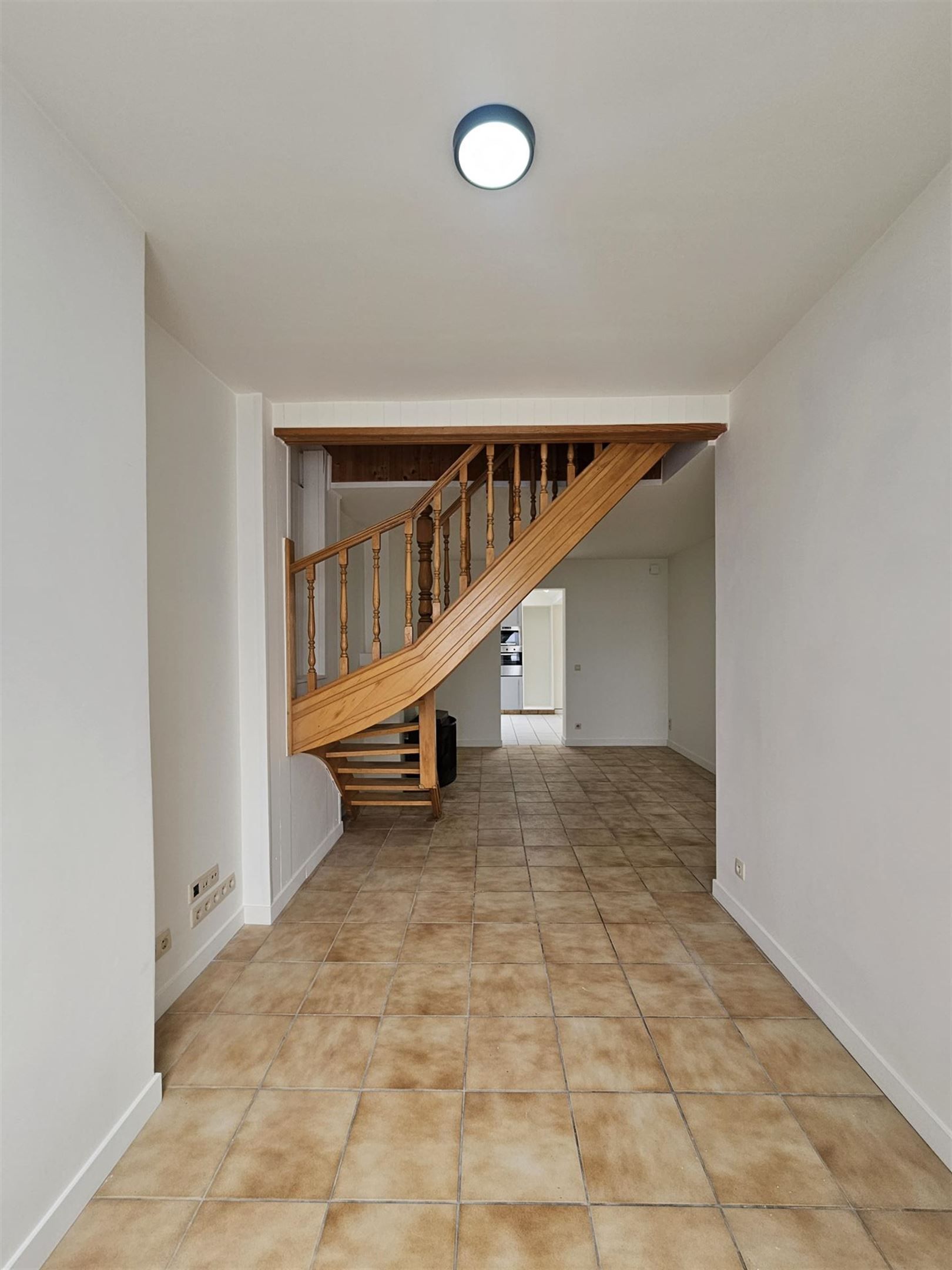 Instapklare rijwoning met 3 slpks en tuin. foto 3