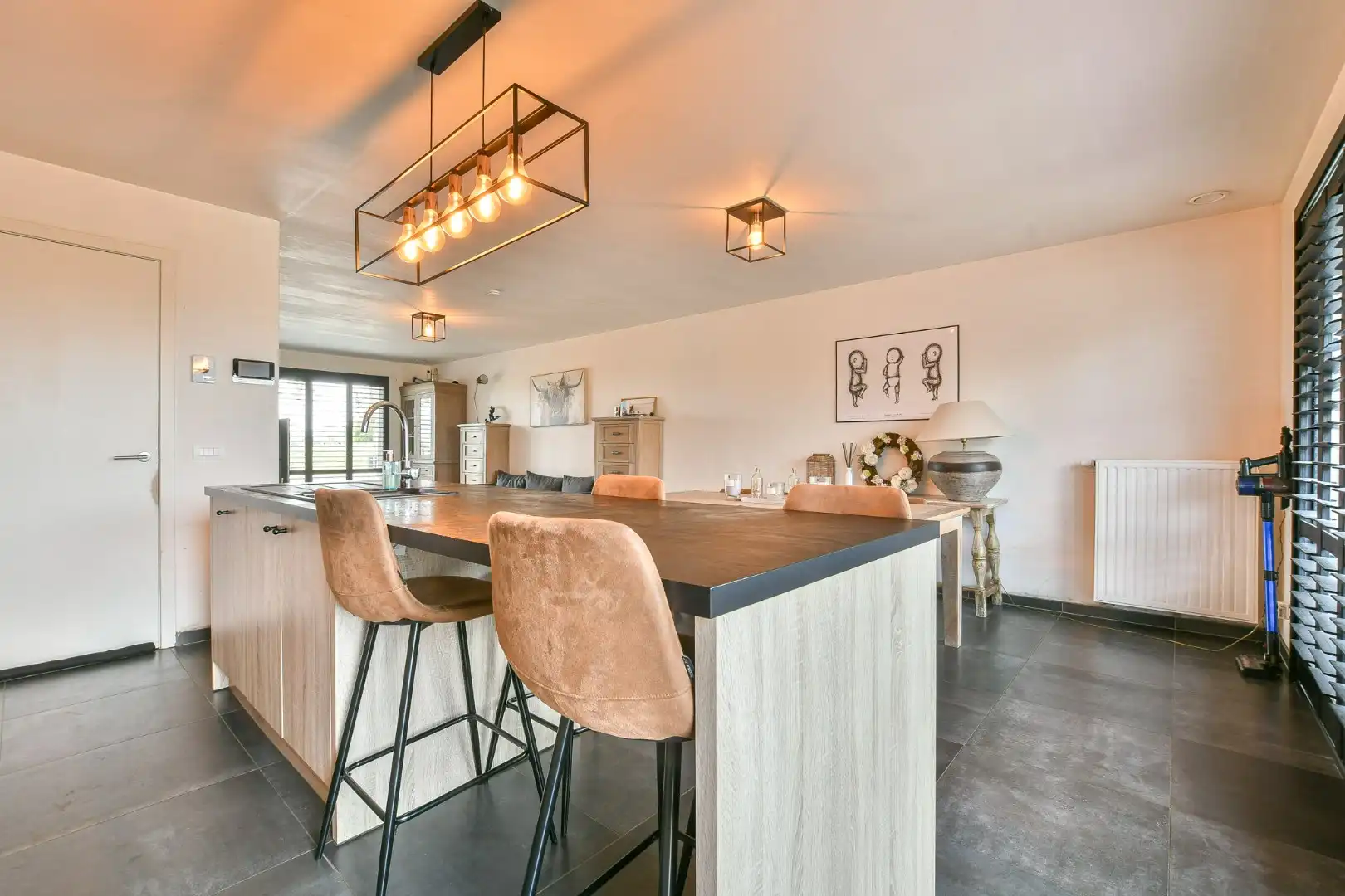 Moderne en energiezuinige halfopen bebouwing (2020) met 4 slaapkamers in Vosseslag, De Haan foto 4