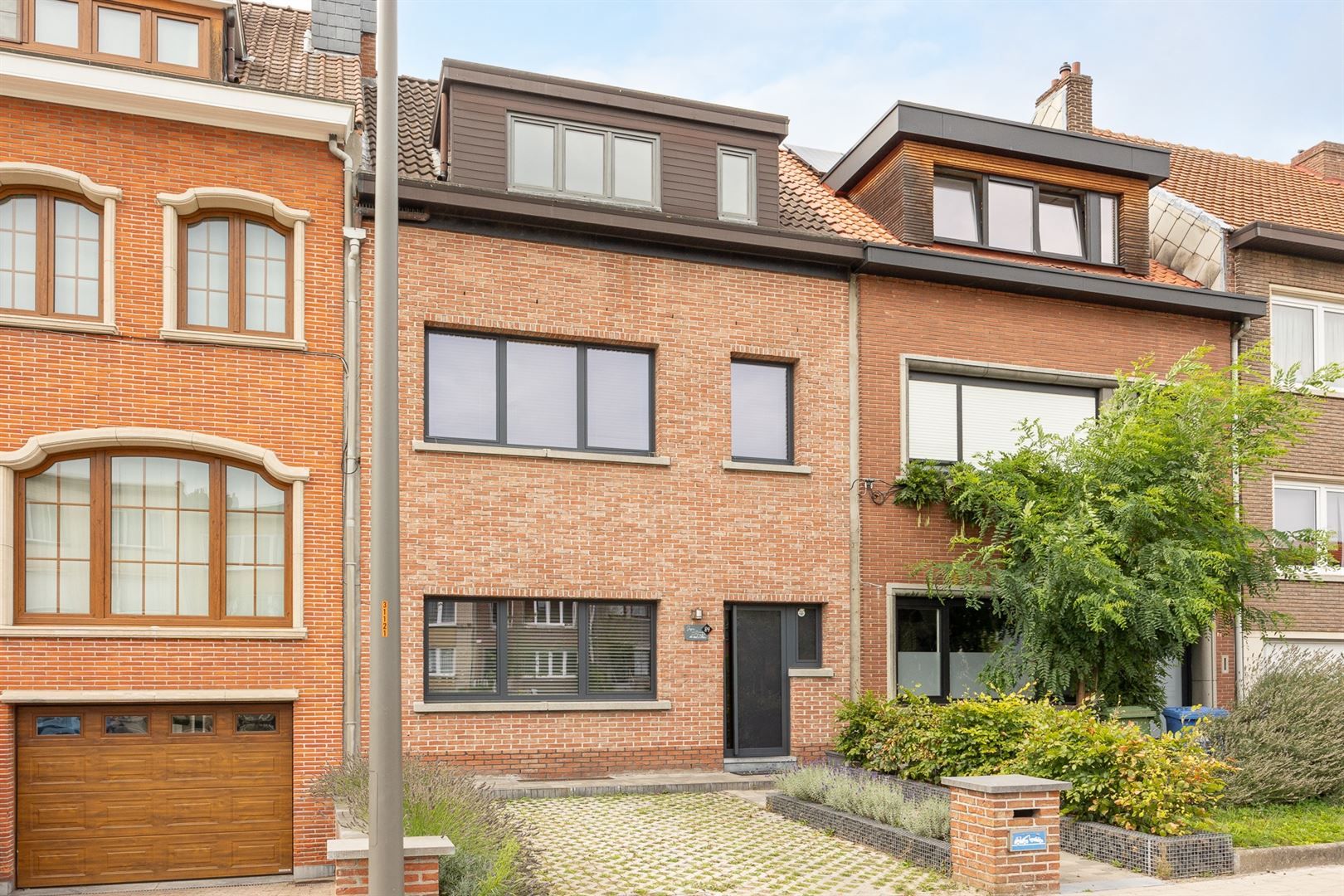 Ruim wonen in Merksem met tuin en terras foto 18