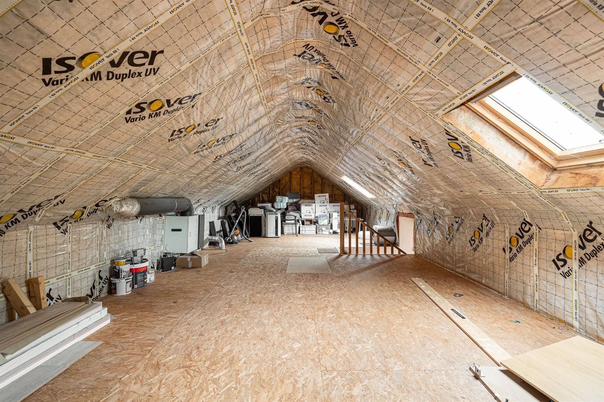 Ruime moderne woning met royale tuin  foto 18