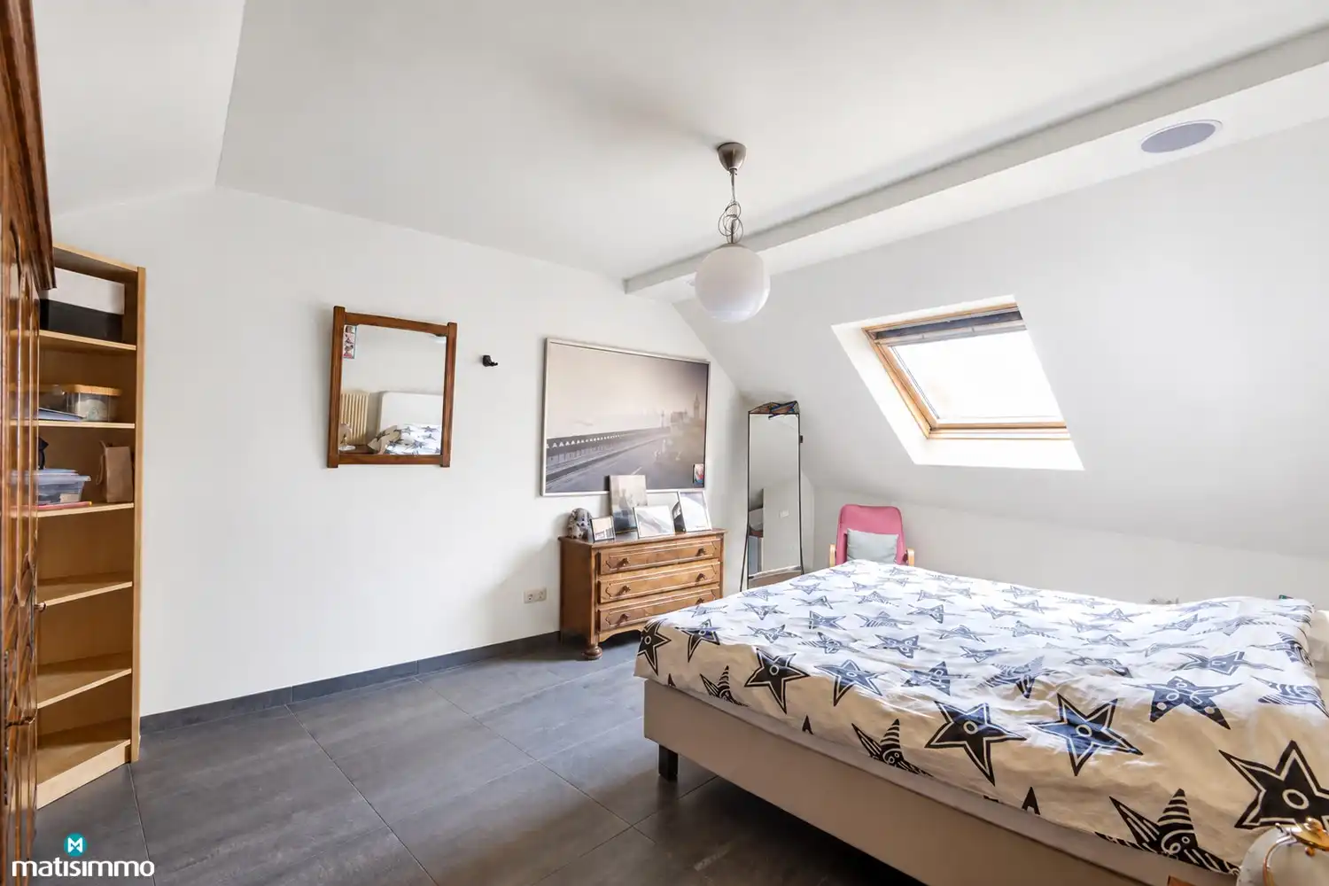 ZEER RUIM EN MODERN DUPLEXAPPARTEMENT (234M²) MET 5 SLAAPKAMERS, 2 BADKAMERS, 2 TERRASSEN, 2 KELDERS, DUBBELE GARAGE (60M²) (+ OPTIONEEL GARAGE) IN HET CENTRUM VAN LANAKEN foto 30
