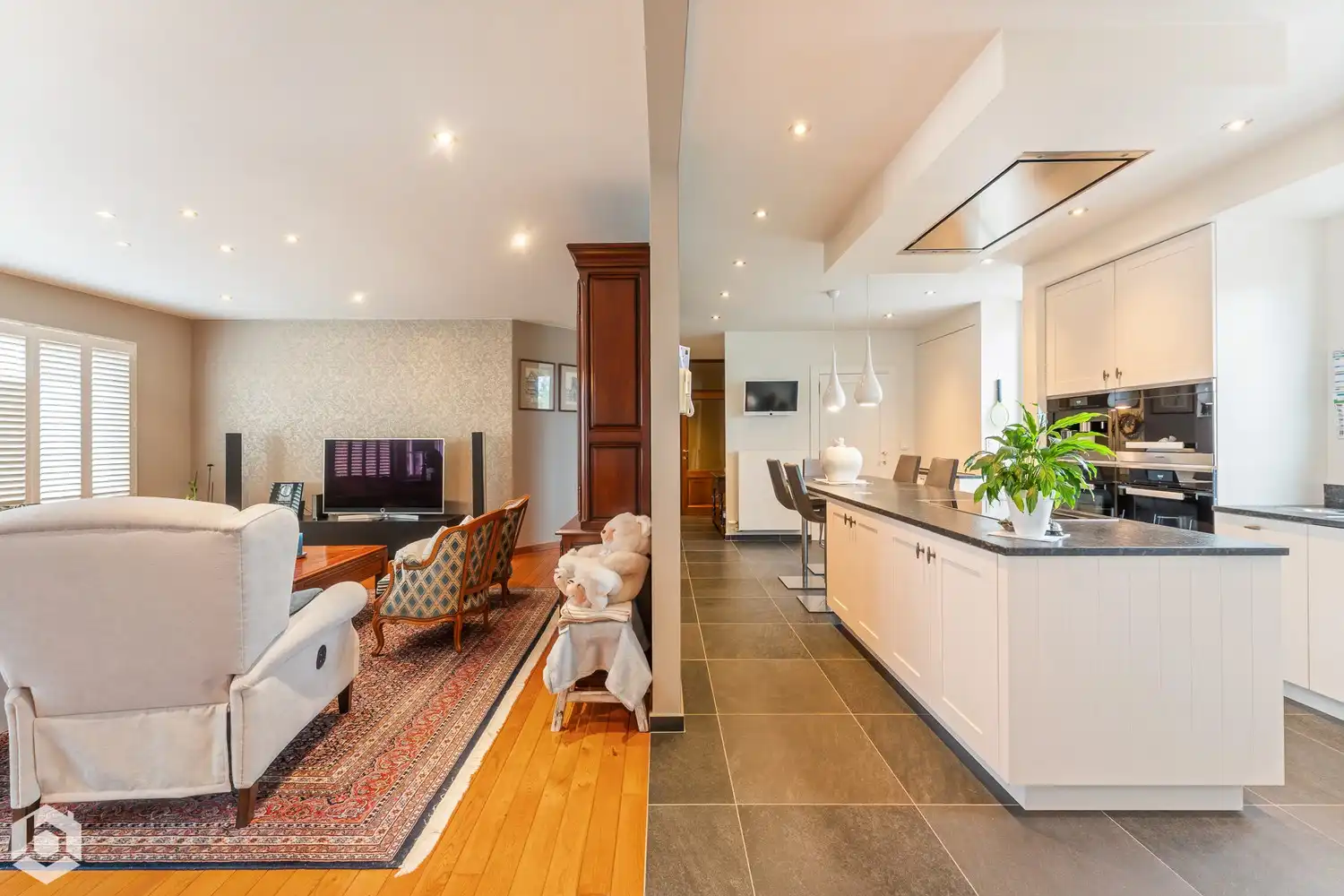Commercieel pand met ruim appartement op toplocatie in Sint-Katelijne-Waver foto 15