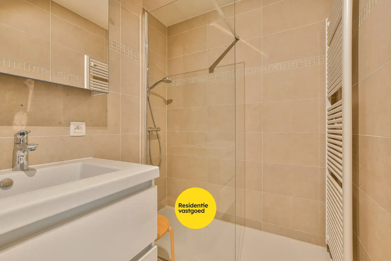 Bemeubeld 2-slaapkamerappartement in residentie 'Royal Golf Garden' te De Haan - Vosseslag foto 18