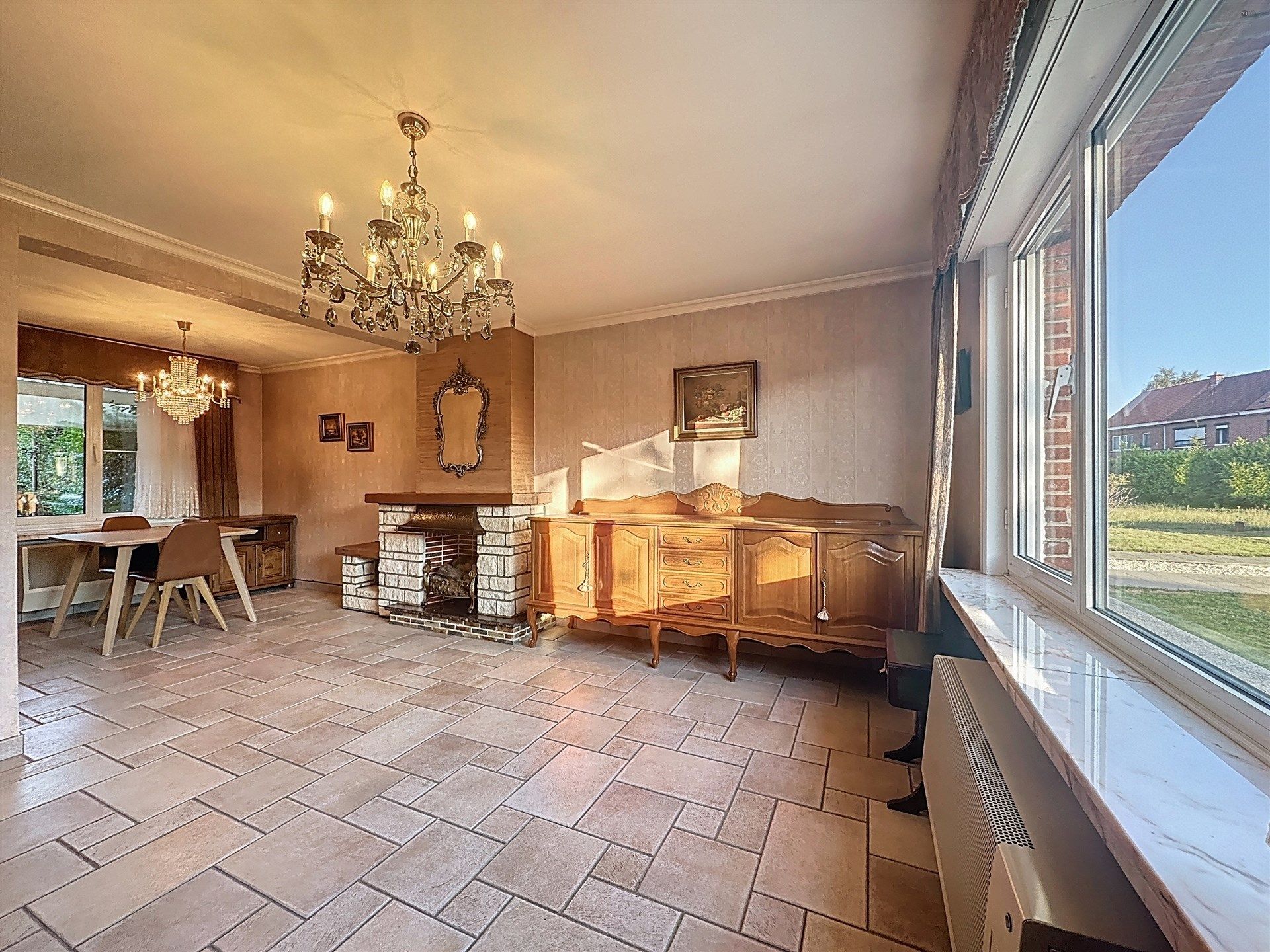 Gezinswoning met 3 slaapkamers en voortuin op perceel van 246m² in Sint-Niklaas foto 2