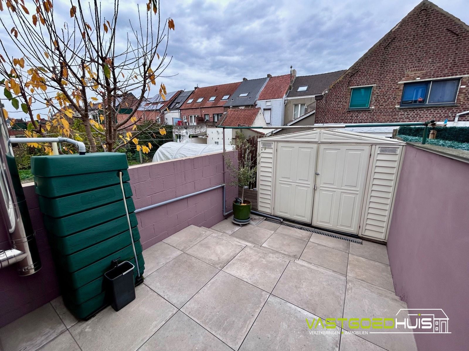 Instapklare gezinswoning met 3 slpks en aangelegde tuin foto 24