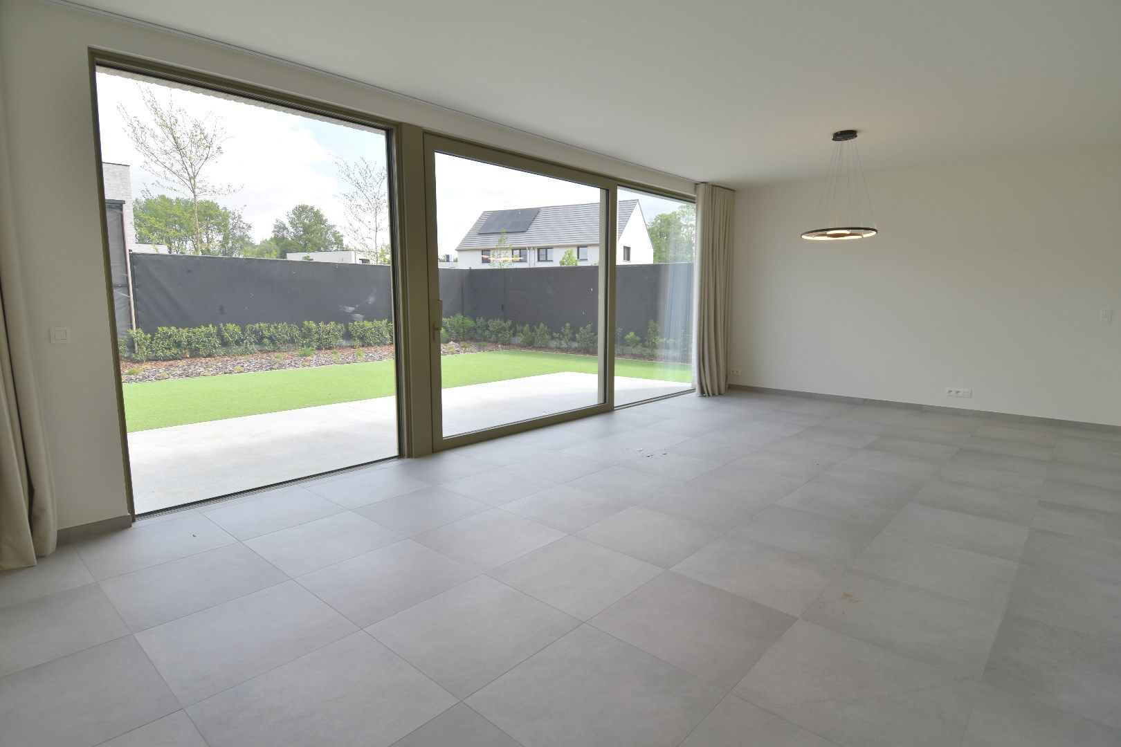 Nieuwbouwwoning met tuin, garage en 3 slaapkamers in Gullegem foto 2