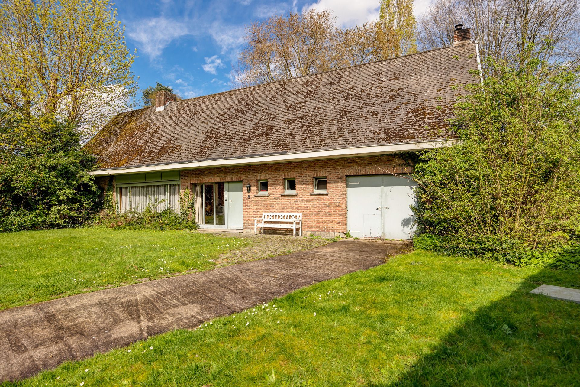 Te renoveren villa / bouwgrond op toplocatie foto 2