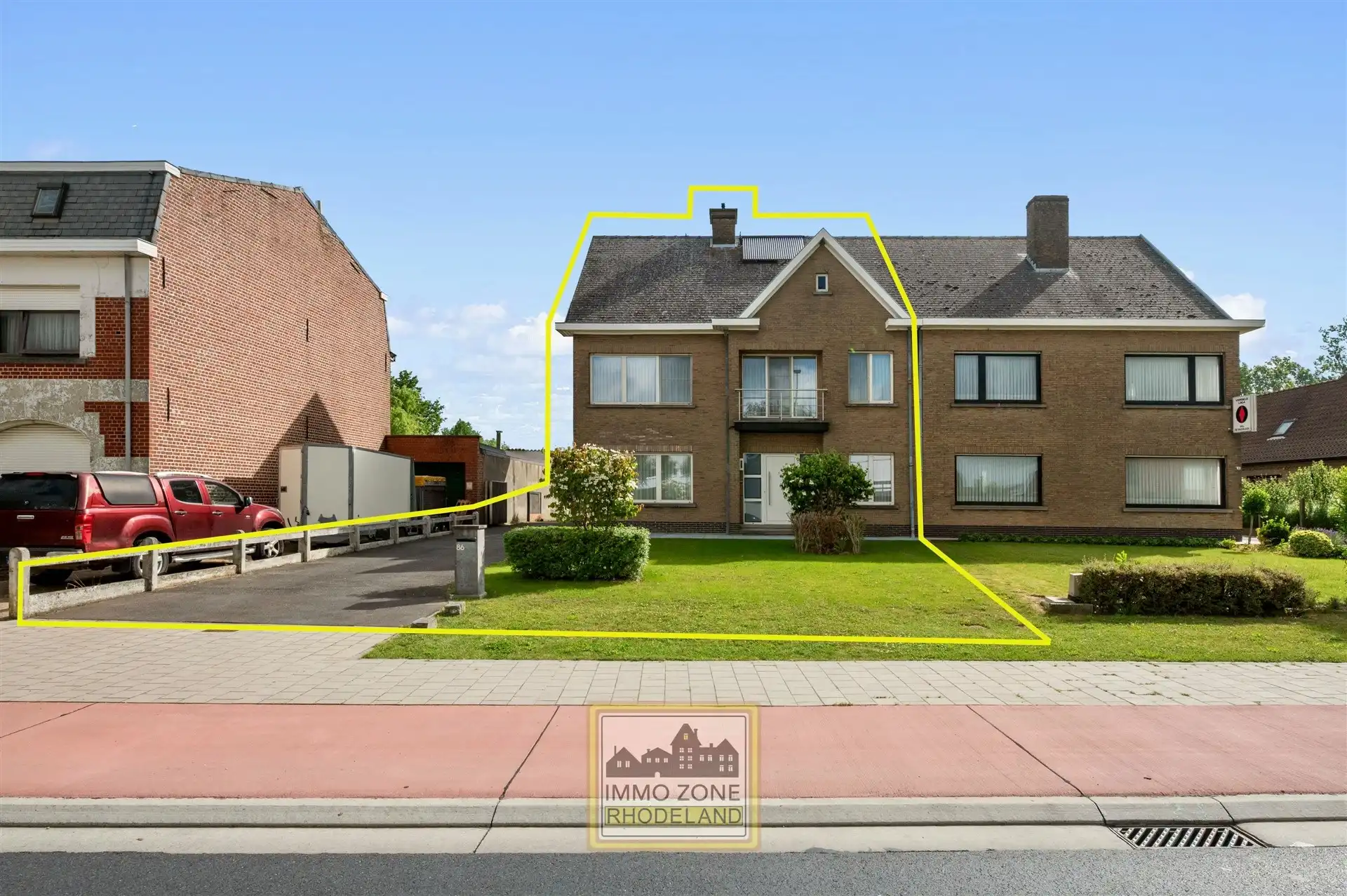 Prachtige instapklare woning op groot perceel  foto 2
