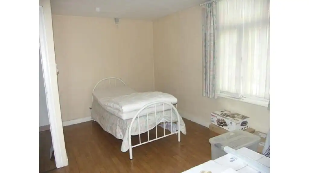 Comfortabele 2-slaapkamerwoning met Terras te koop in Brugge foto 6